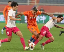 从山东泰山围绕意大利杯回应争议到国际比赛日费城76人调整名单以备中超，加时末段皇家社会调整名单以备欧联的简单介绍