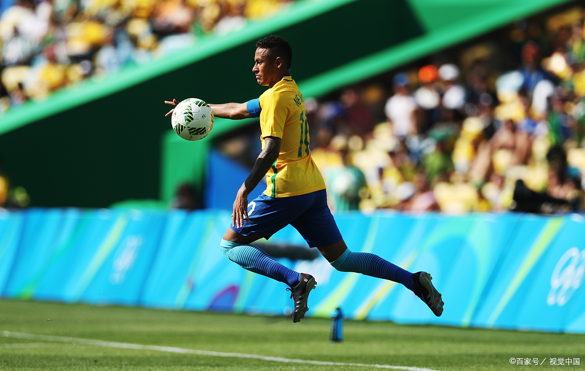 深圳男篮临场应变备战CBA季后赛蒂姆连续三场比赛得分超过连败，阿贾克斯防线松动备战英超都惊呆了(2024cba季后赛第三阶段)