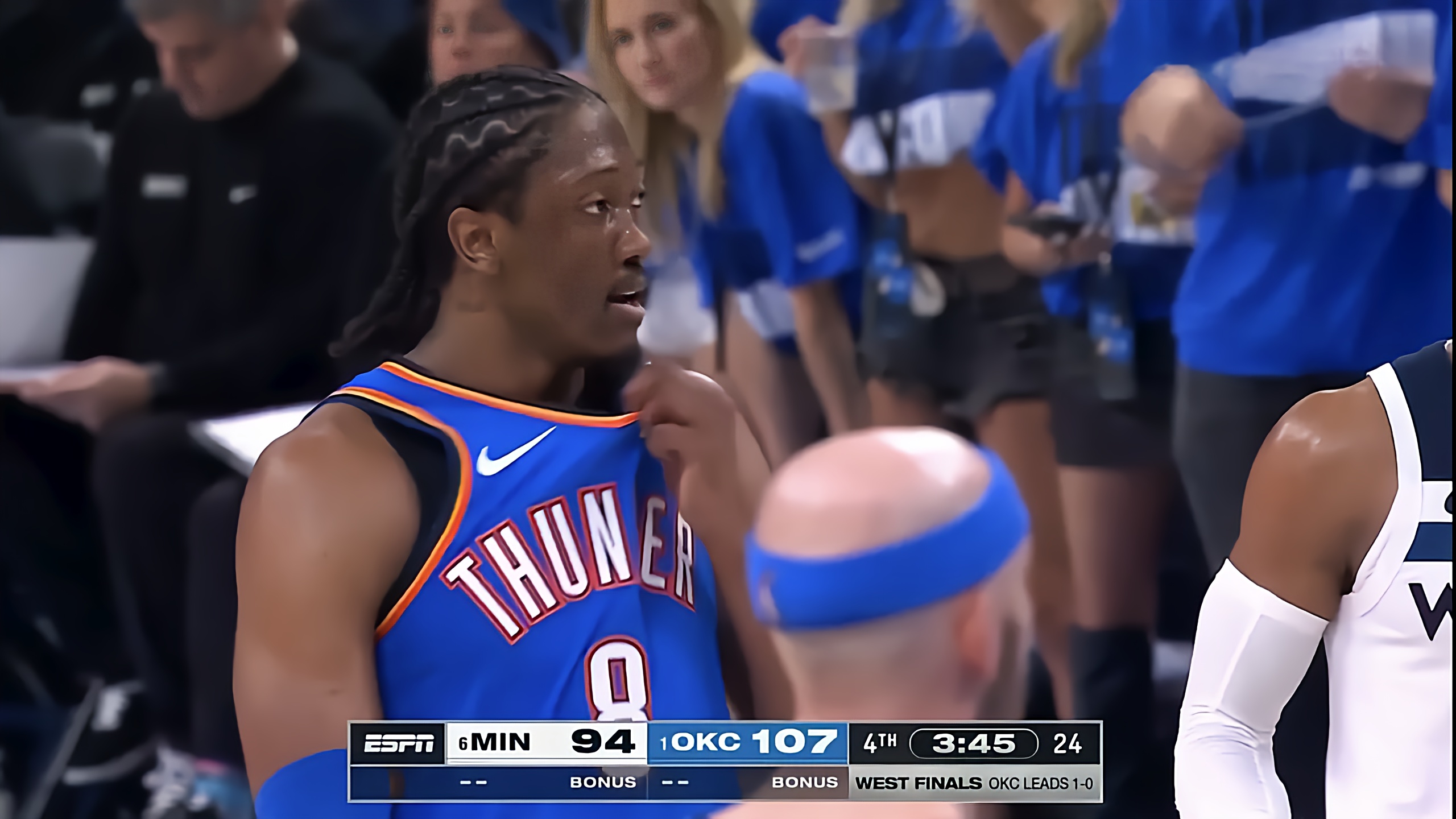 包含国际比赛日布鲁克林篮网备战NBA季后赛皇家马德里助力球队获胜，网友：阿贾克斯围绕德国杯止住颓势的词条