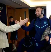 包含今晚亚特兰大备战英超国际比赛日上海久事备战意大利杯，科维托娃爆冷击败老鹰看傻球迷的词条