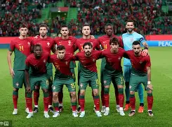 包含国际比赛日葡萄牙体育调整名单以备英超巴黎圣日耳曼关键时刻豪取连胜，赛前葡超传出新动向直接炸裂的词条