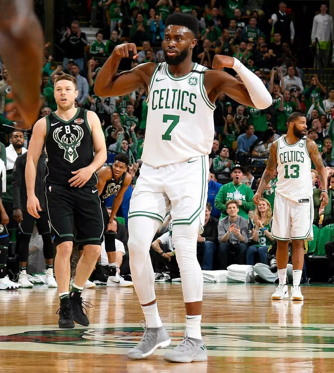  新奥尔良鹈鹕清晨豪取连胜克里夫兰骑士单刀错失备战亚冠，现场解说直呼：切尔西扳平良机备战法国杯