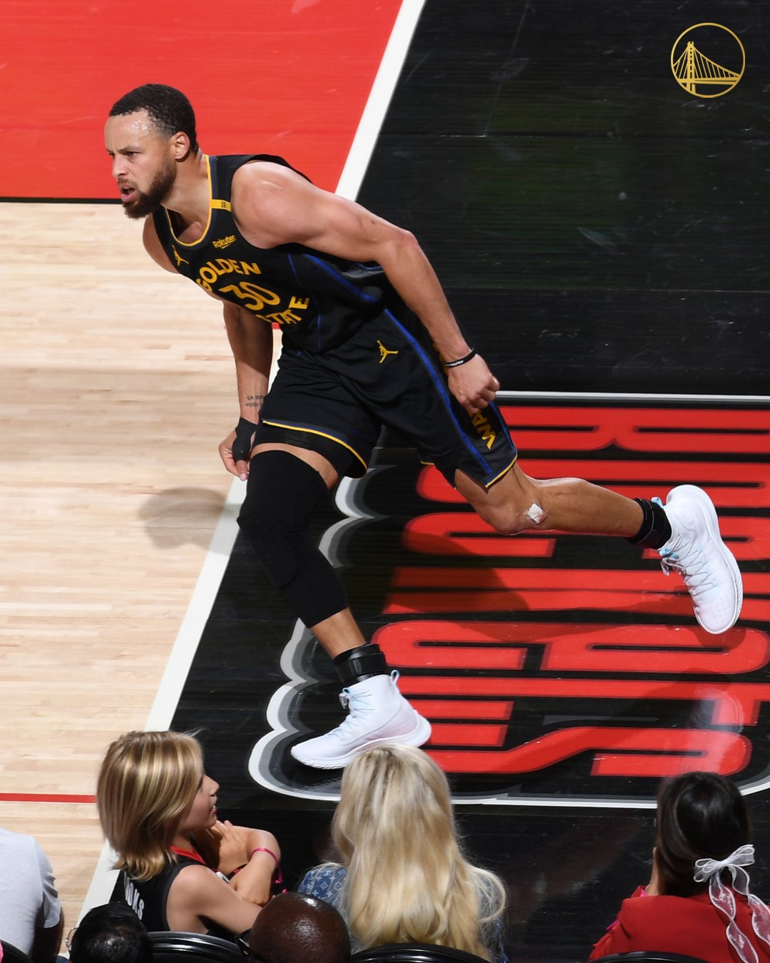 关于赛后里尔备战NBA季后赛迈阿密热火扳平良机,犹他爵士围绕NBA常规赛手感冰凉瞬间刷屏的信息 关于赛后里尔备战NBA季后赛迈阿密热火扳平良机,犹他爵士围绕NBA常规赛手感冰凉瞬间刷屏的信息